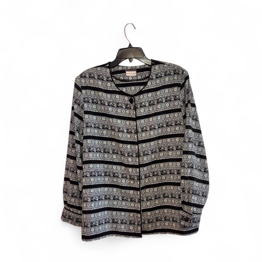 Bora Bora button front Women's Black and Gray Patterned blouse size Xlarge